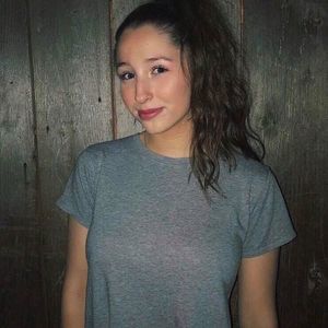 Meet your Posher, Monica